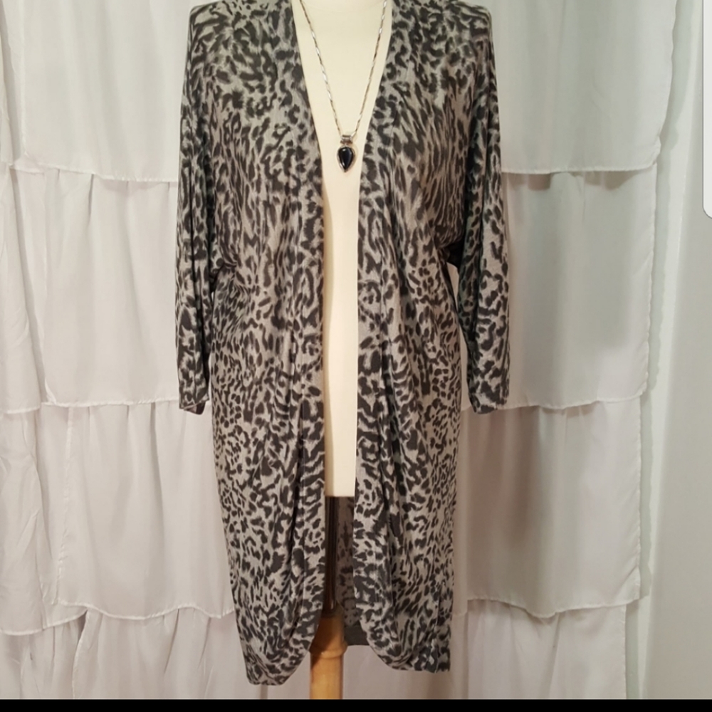Leopard Print Cardigan - Picture 2 of 6